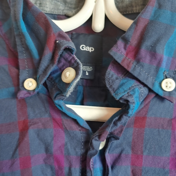 Shirt - Picture 2 of 3